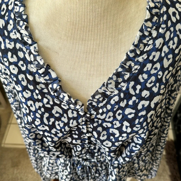 VICI Blue leopard drawstring waist along sleeve v neck with button TOP size XL - Picture 4 of 12